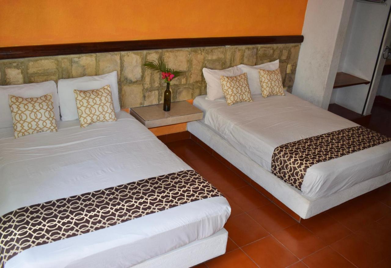 Hotel Casa Arena Zihuatanejo Exterior photo